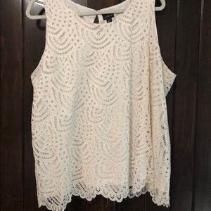 Lace tank top, scalloped hem, size xxl